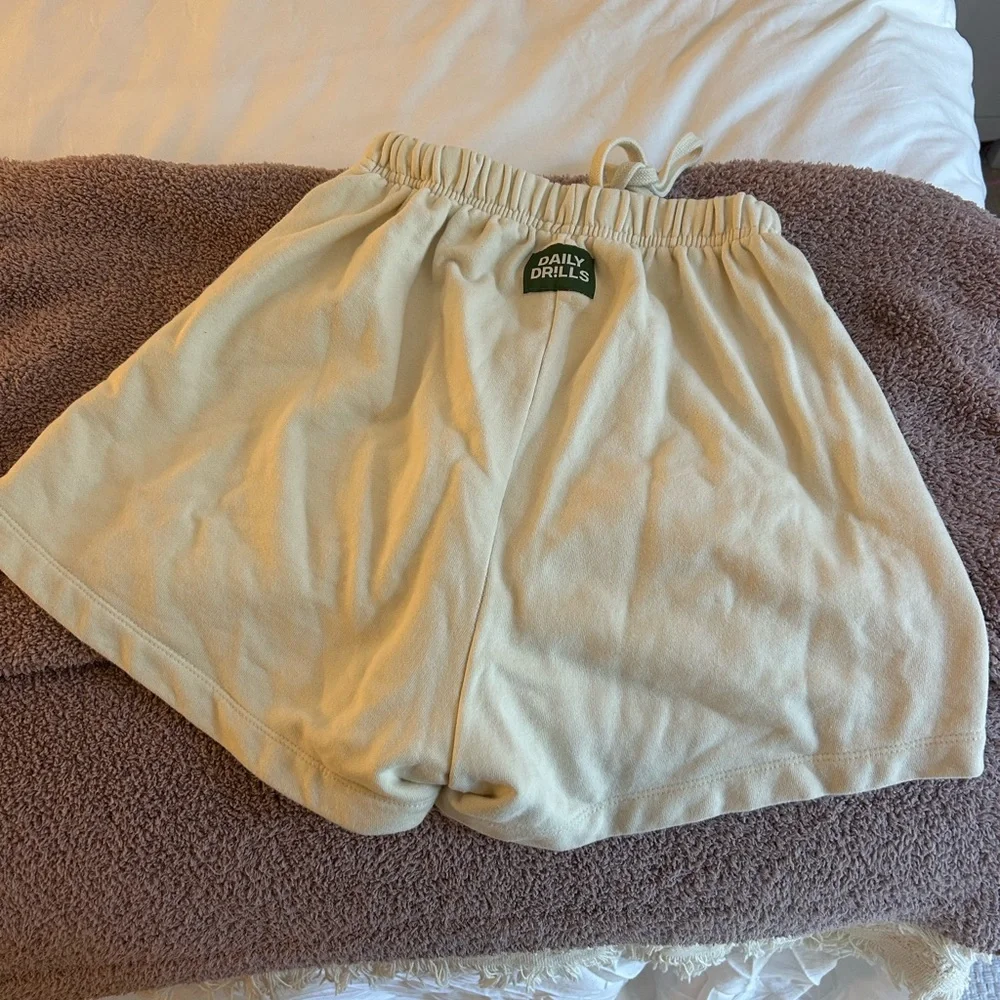 Daily Drills Cream Vintage Sweatshorts - Picture 3 of 3